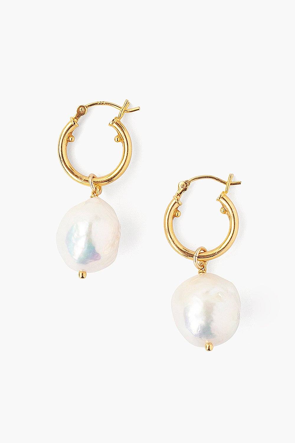 WHITE BAROQUE PEARL HOOP EARRINGS